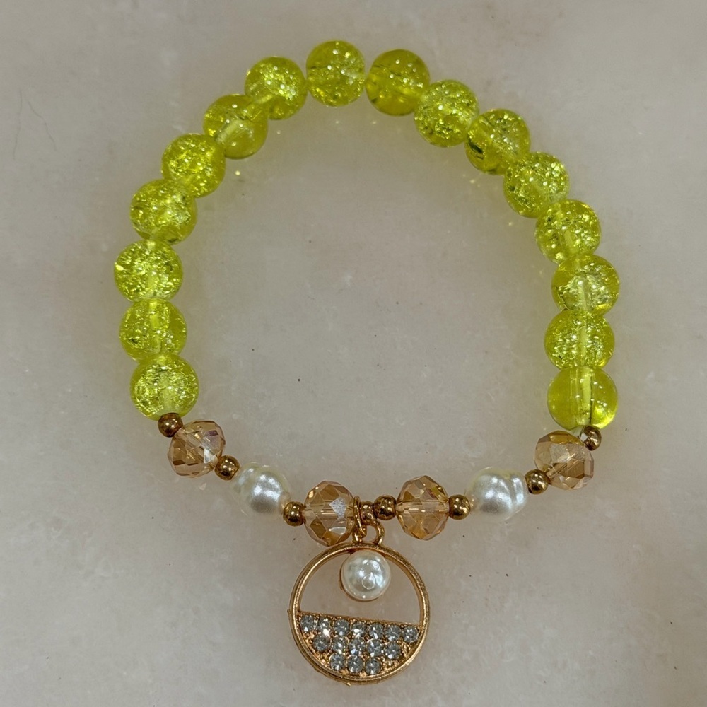 Yellow Glass Beaded Charm Bracelet with Gold Crystal Pendant Faux Pearl